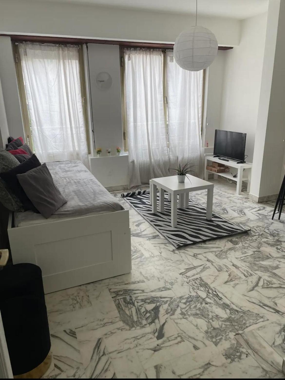 50 M De La - Centre - Proche Apartamento